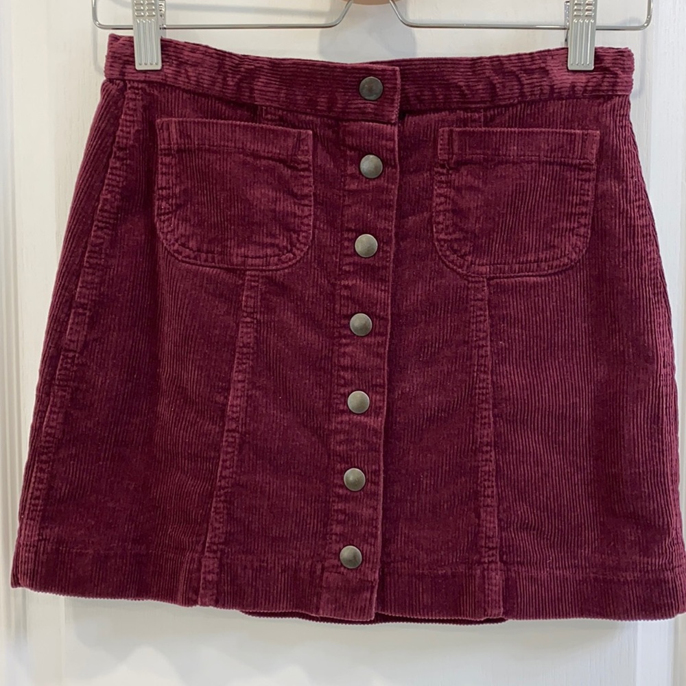 Brandy Melville burgundy miniskirt size small